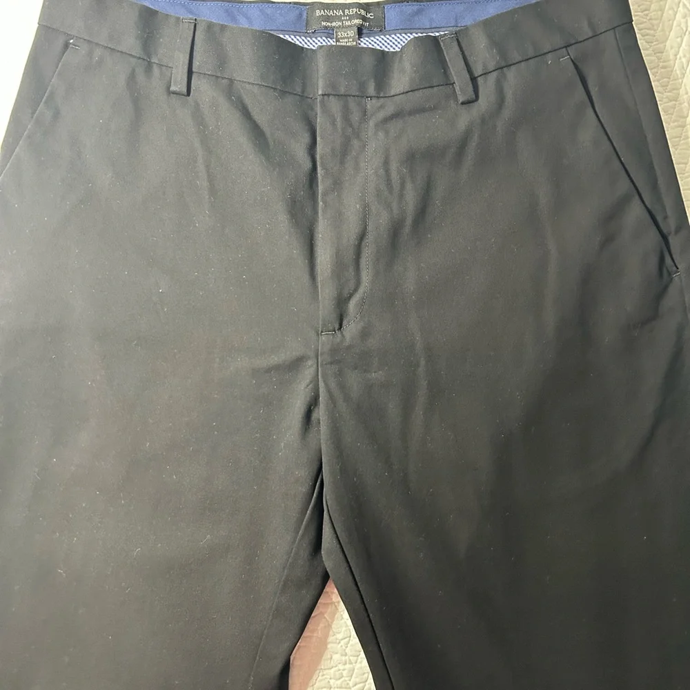 Banana republic men’s non-iron tailored‎ fit pants, size 33/30 black